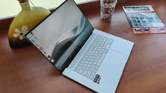 Nuovo chip, nuova immagine. Come si comporta l'ASUS Zenbook S 16?