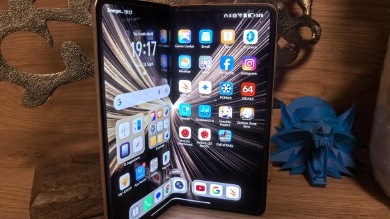 荣耀Magic V5还是三星Galaxy Z Fold7？我们得等到明年才能知道答案了。